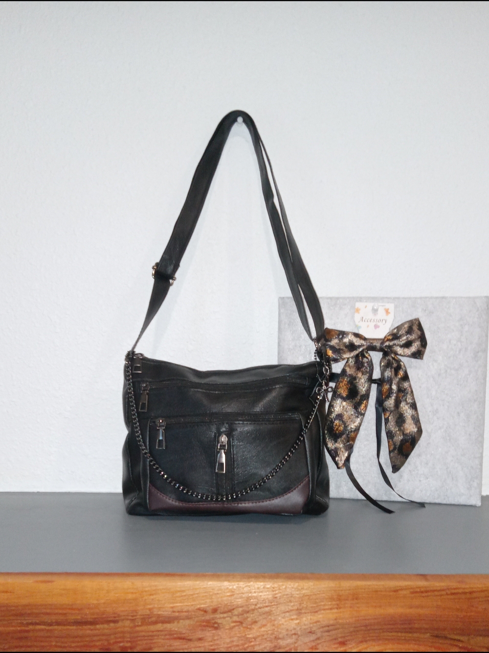 Black Women's Crossbody Shoulder Bag with Chain Trim